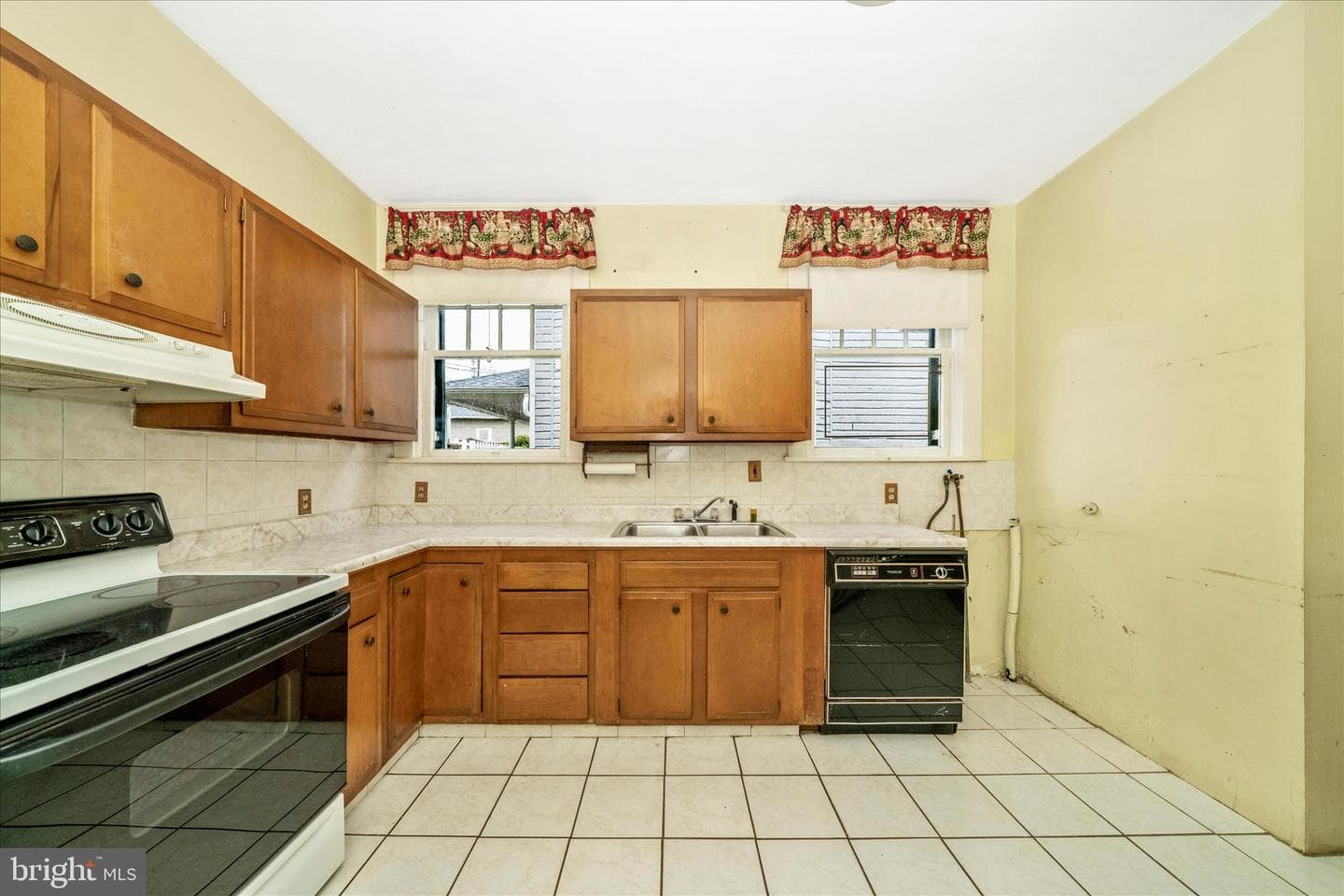 523 W Potomac Street photo 18