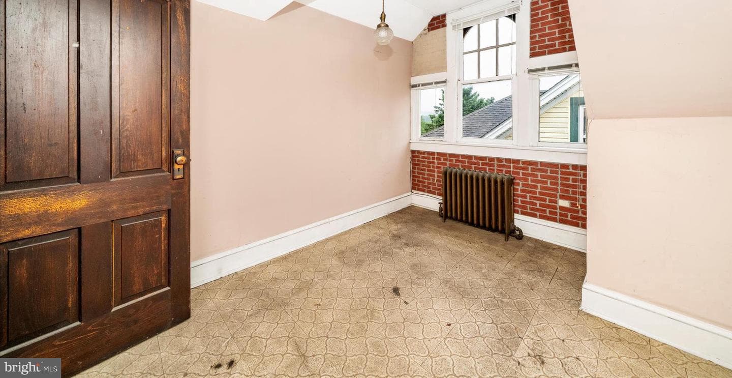 523 W Potomac Street photo 39