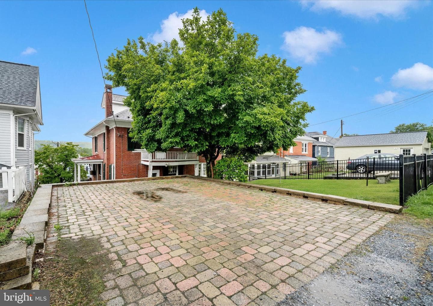 523 W Potomac Street photo 46