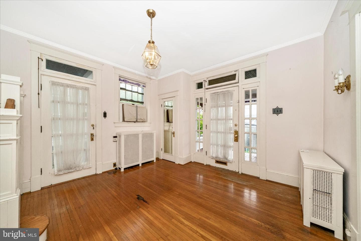 523 W Potomac Street photo 5