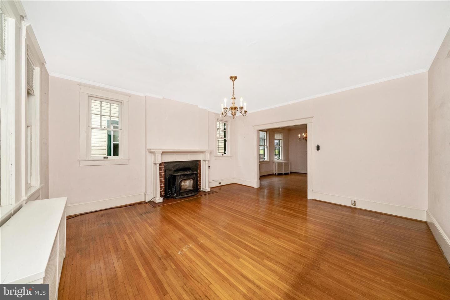 523 W Potomac Street photo 7
