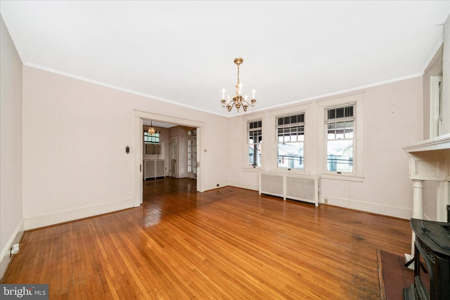 523 W Potomac Street photo 8