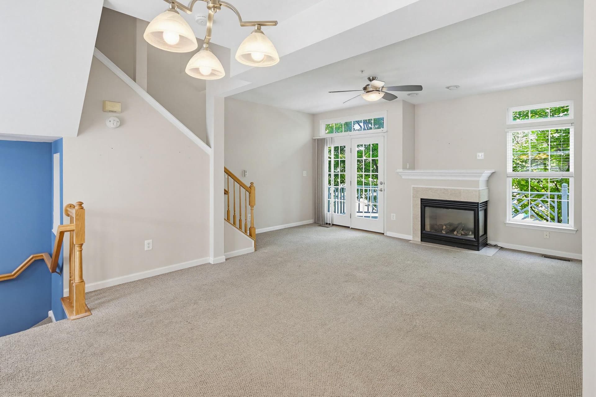 570 Eisenhower Drive photo 8