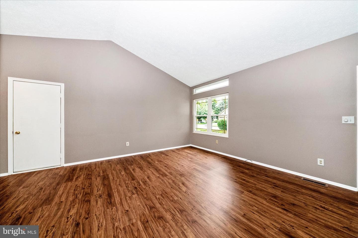 218 Sandstone Drive photo 5