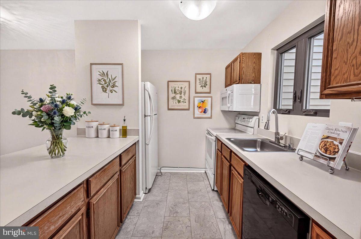 10269 White Pelican Way #102b photo 7