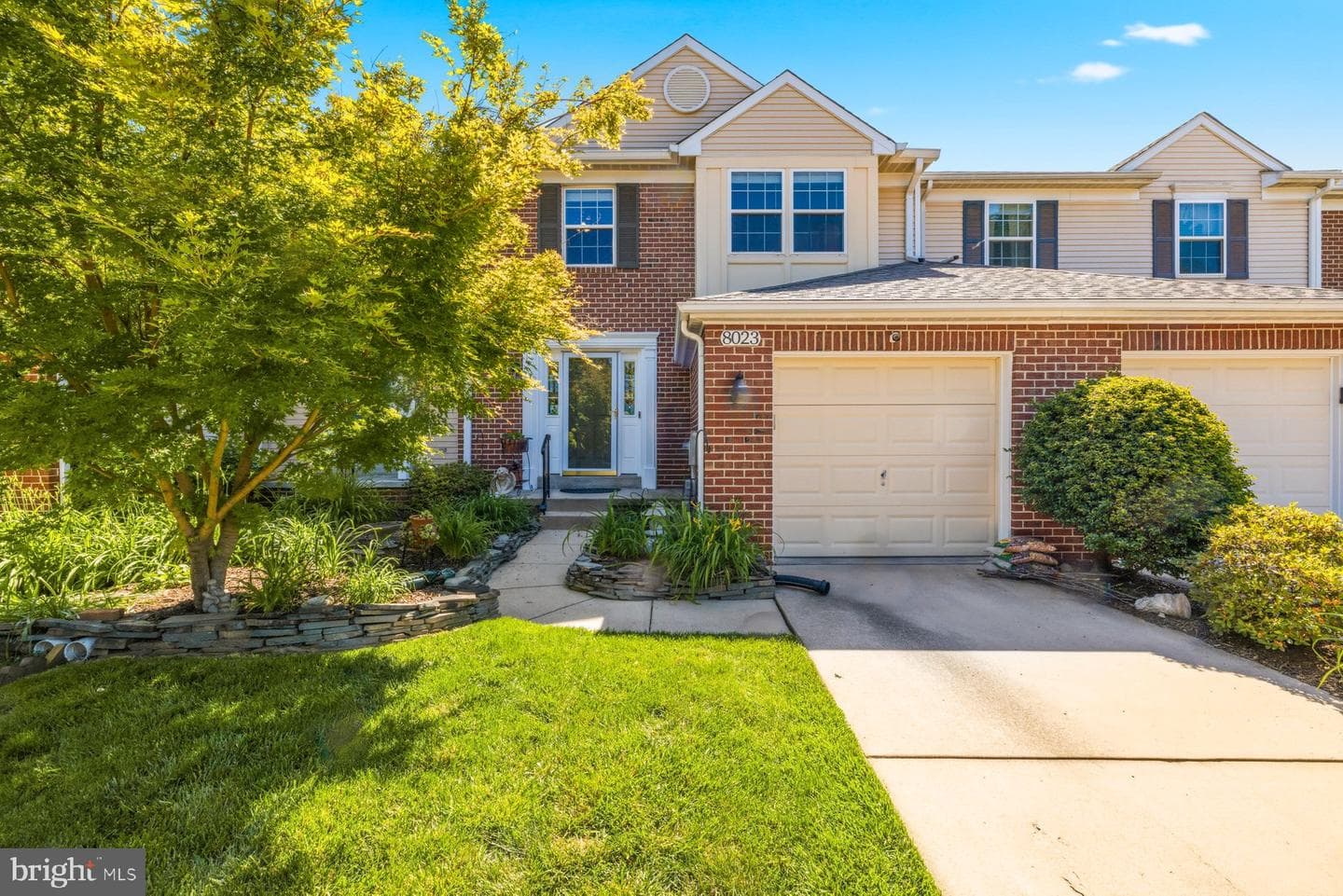 8023 Admiralty Place