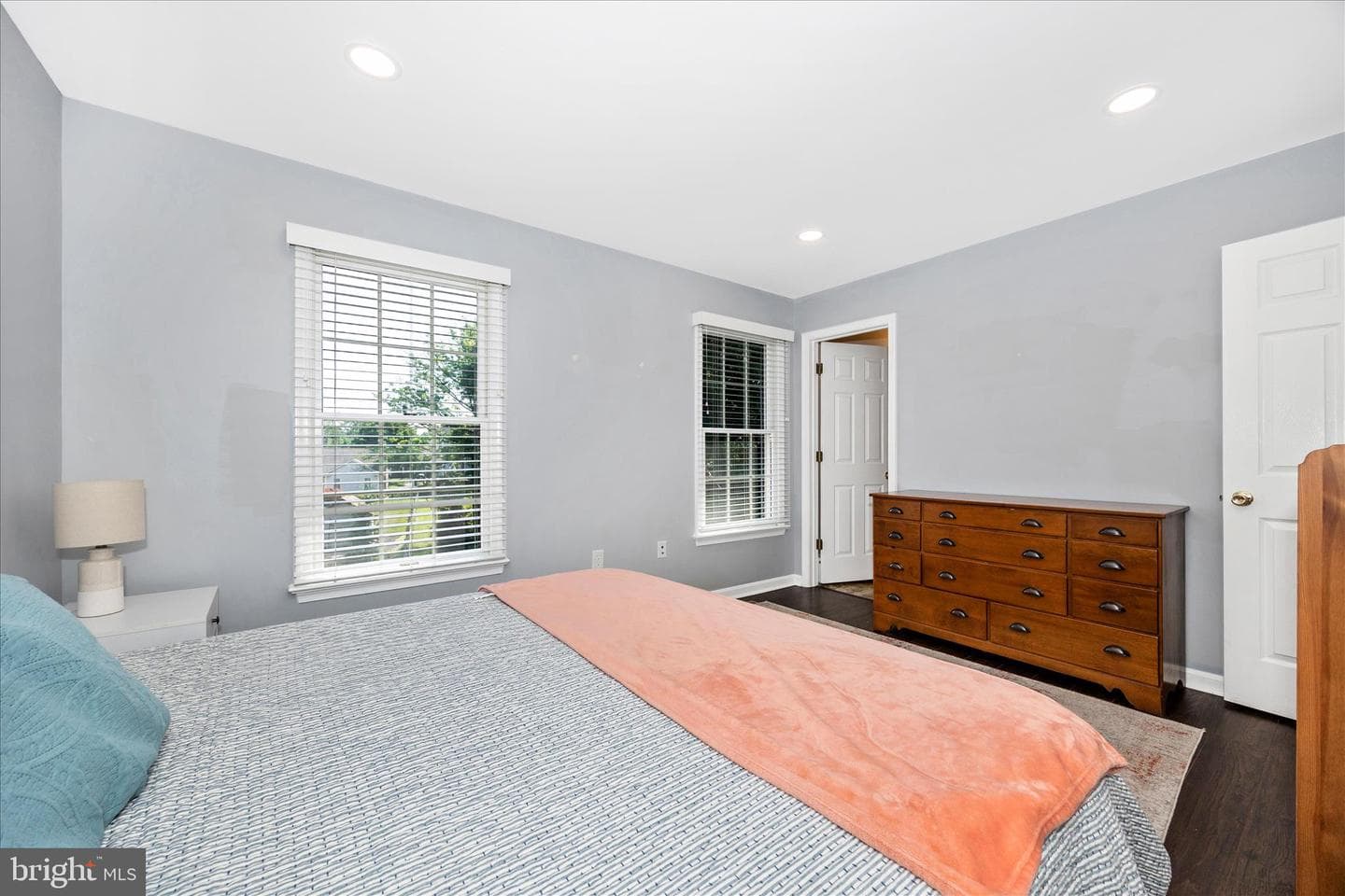 2412 Dunmore Court photo 16