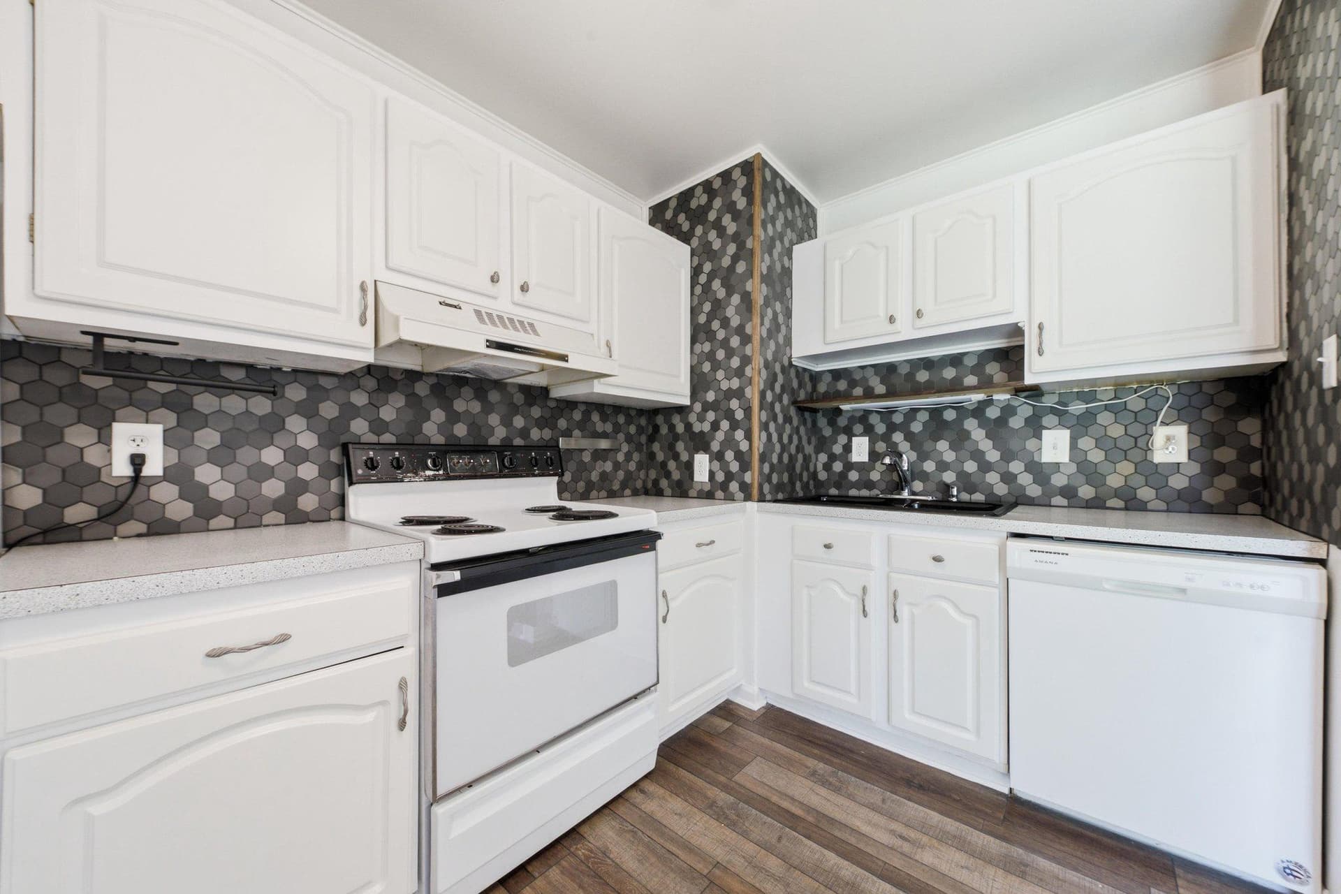 177 Stonegate Drive photo 16