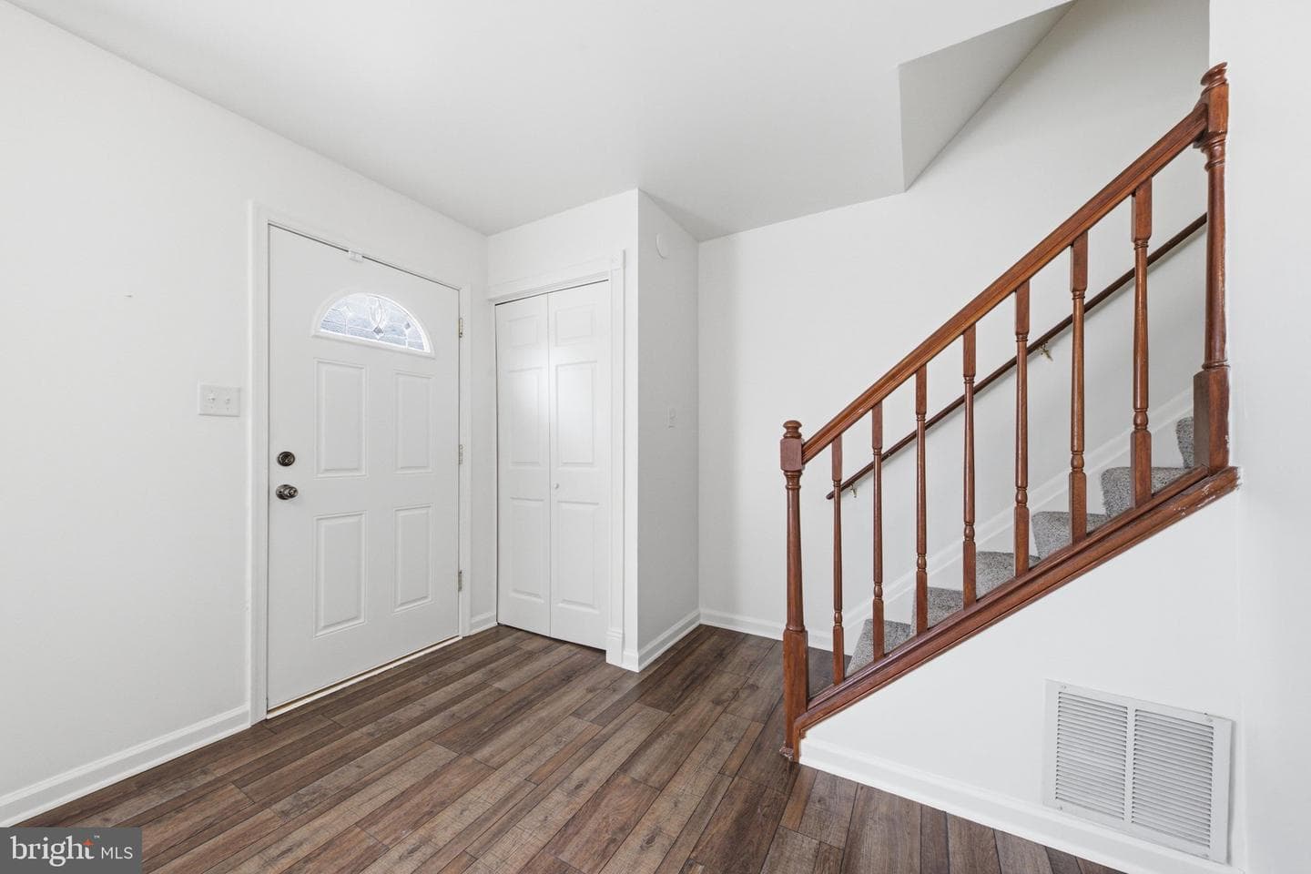 177 Stonegate Drive photo 4