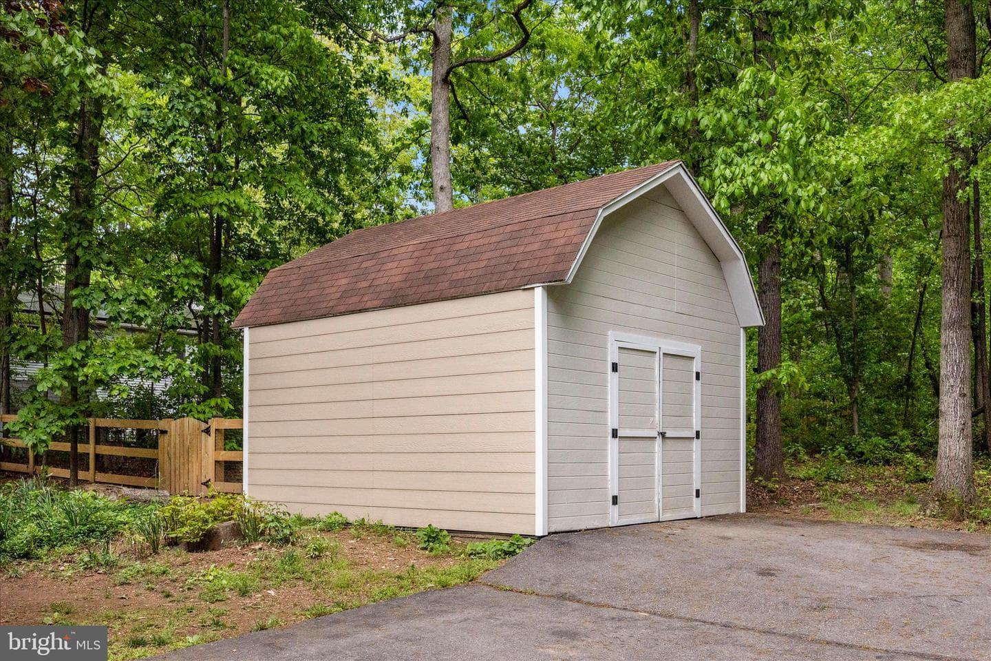 4109 Cove Court photo 55