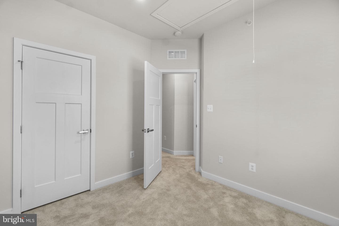 5788 Meadowood Street photo 19
