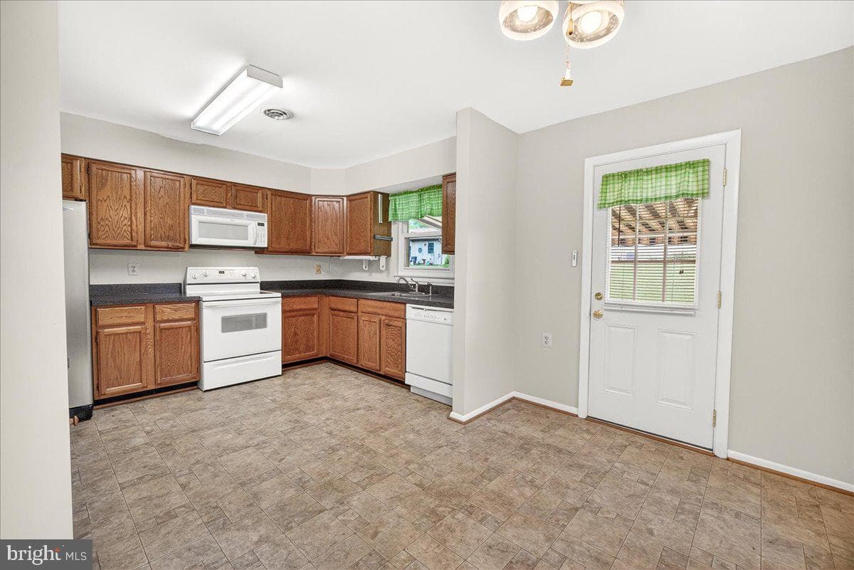5790 Box Elder Court photo 37
