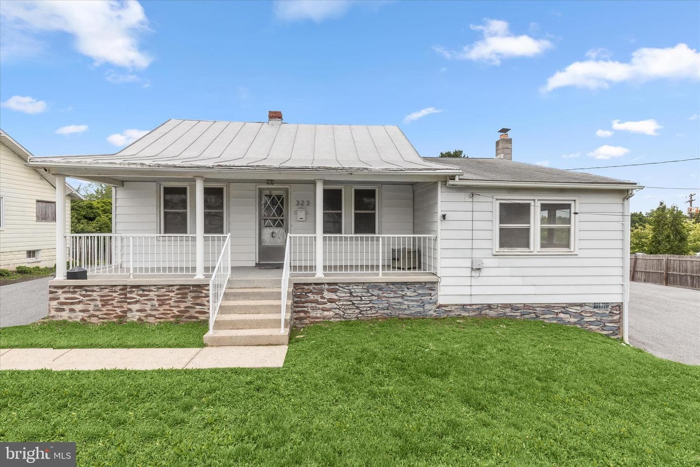 323 S Jefferson Street photo 39