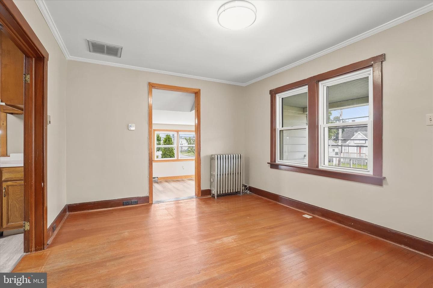 323 S Jefferson Street photo 9