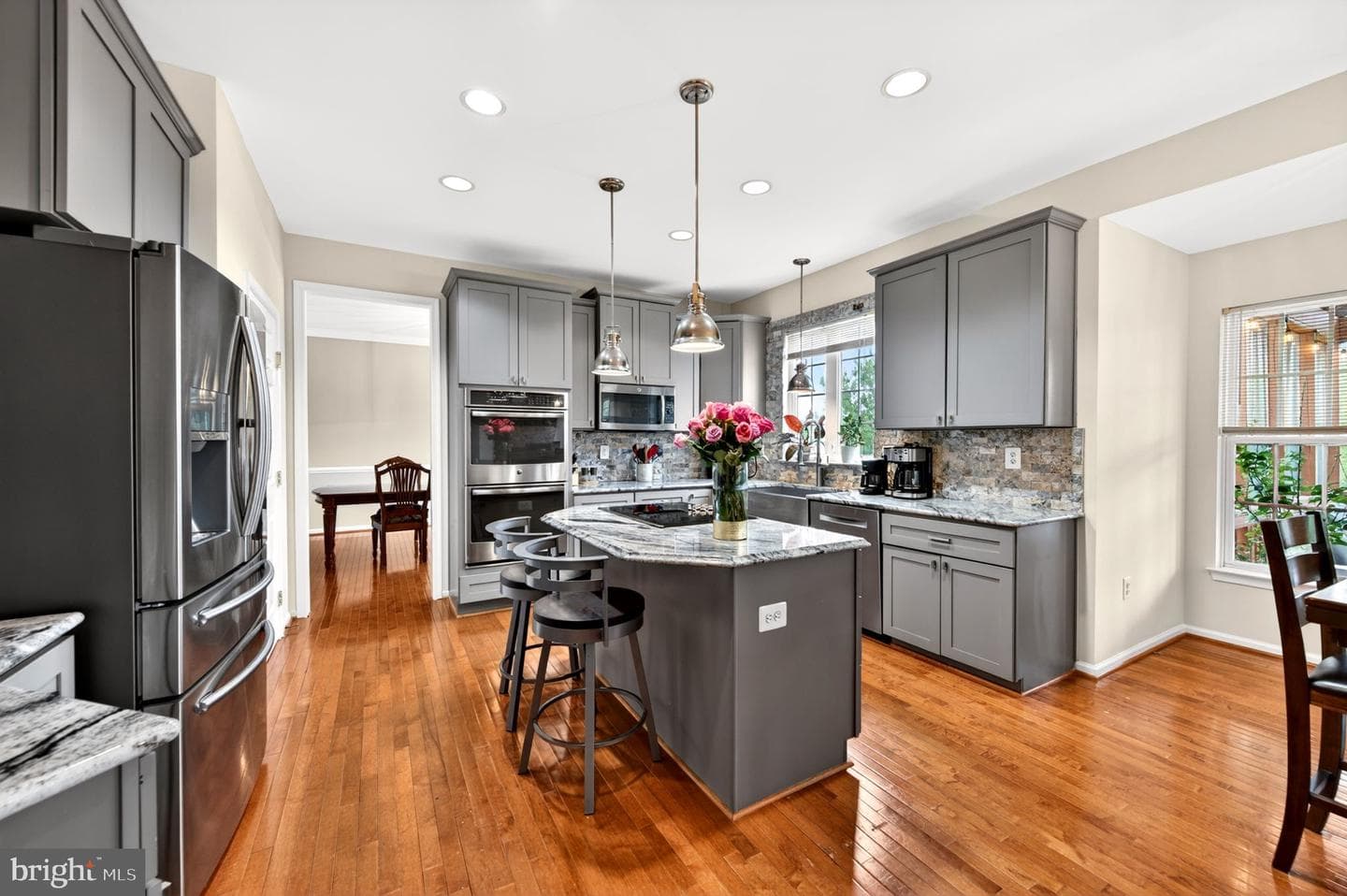 8 N Pointe Terrace photo 3
