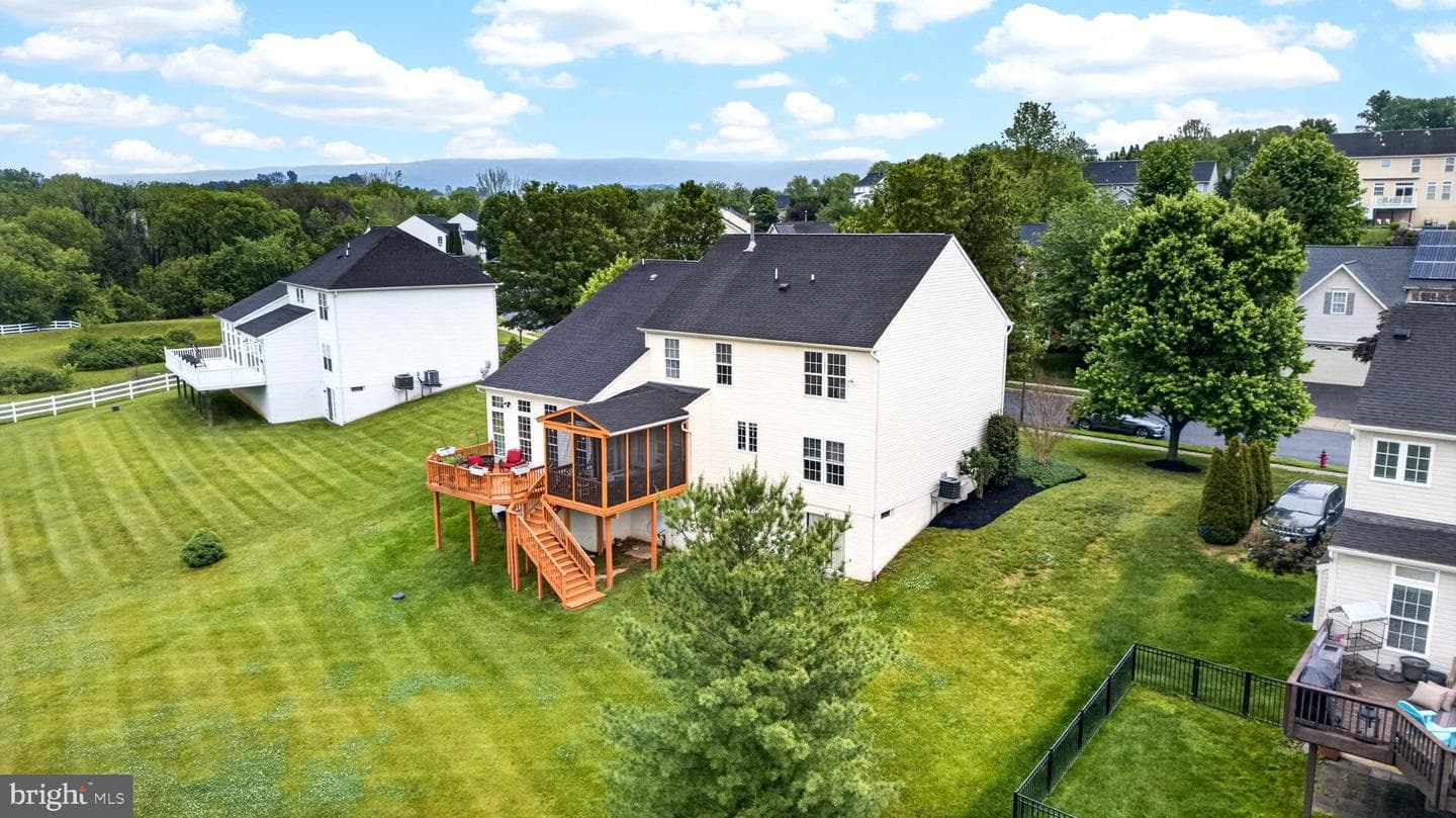8 N Pointe Terrace photo 62