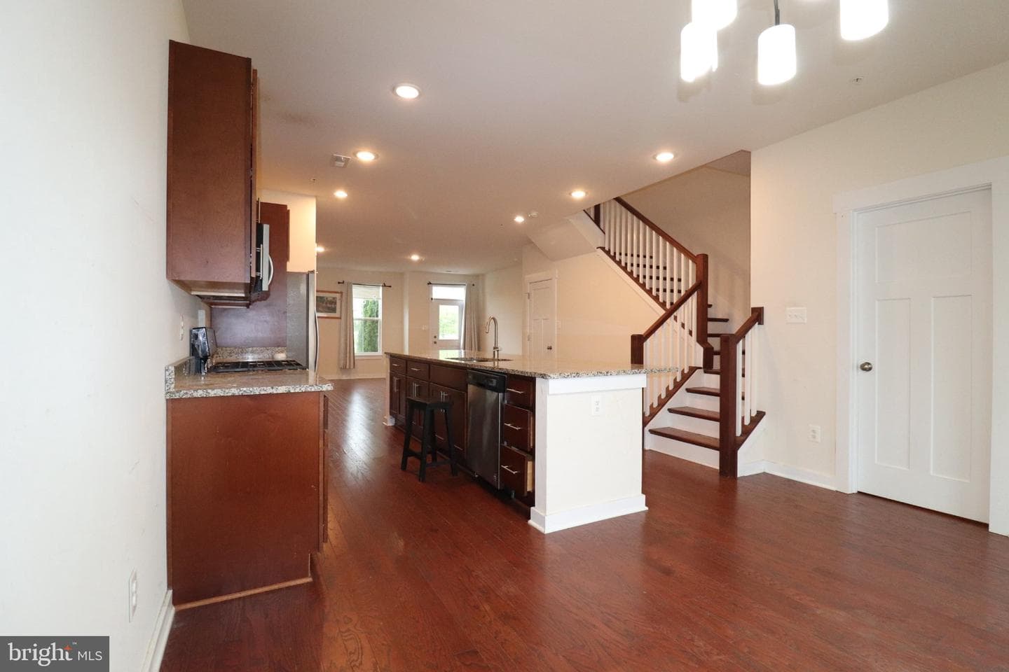 414 Waverley photo 13