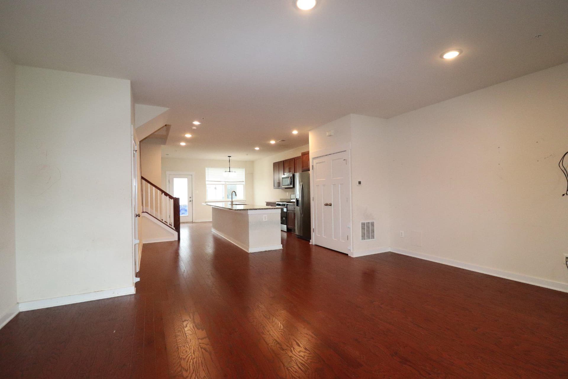 414 Waverley photo 3