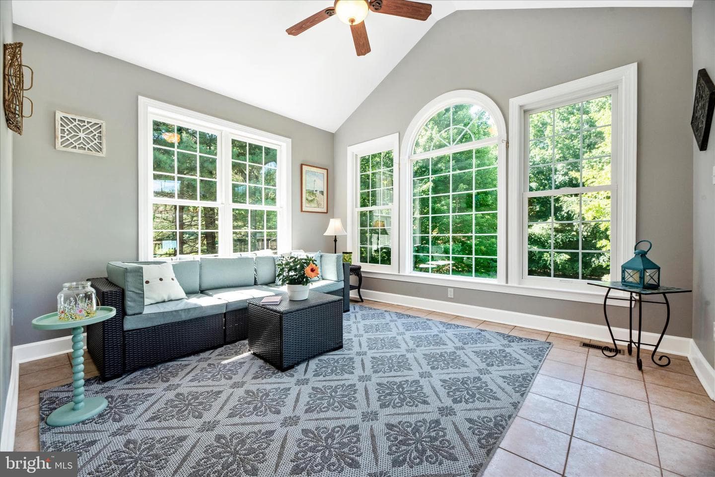 3045 Averley Road photo 4