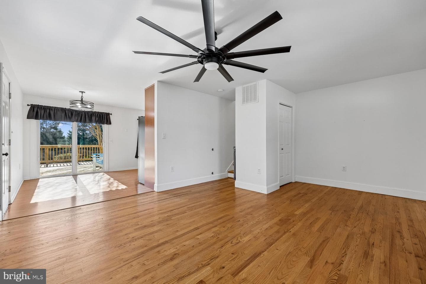 7993 Pleasant Court photo 4