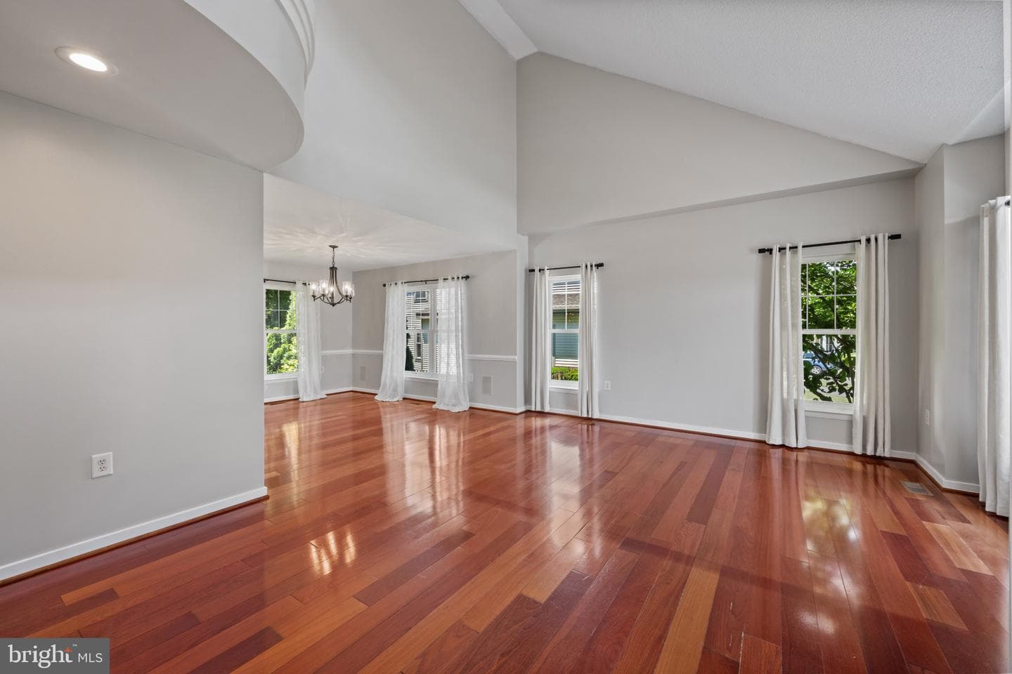 5655 Vineyard Court photo 13