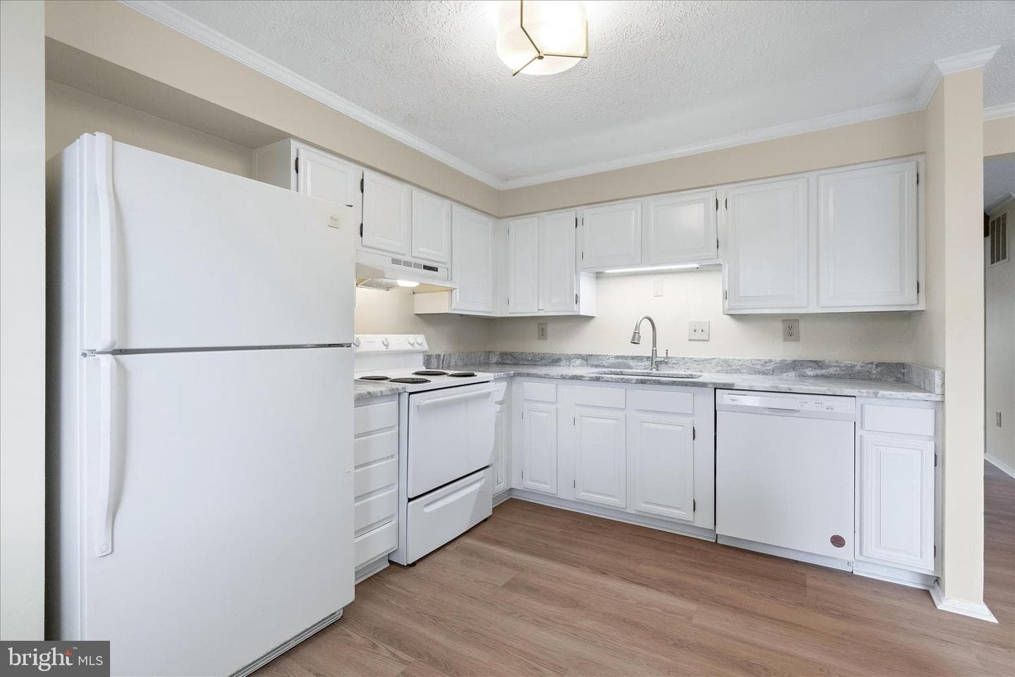 180 Fairfield Drive photo 19