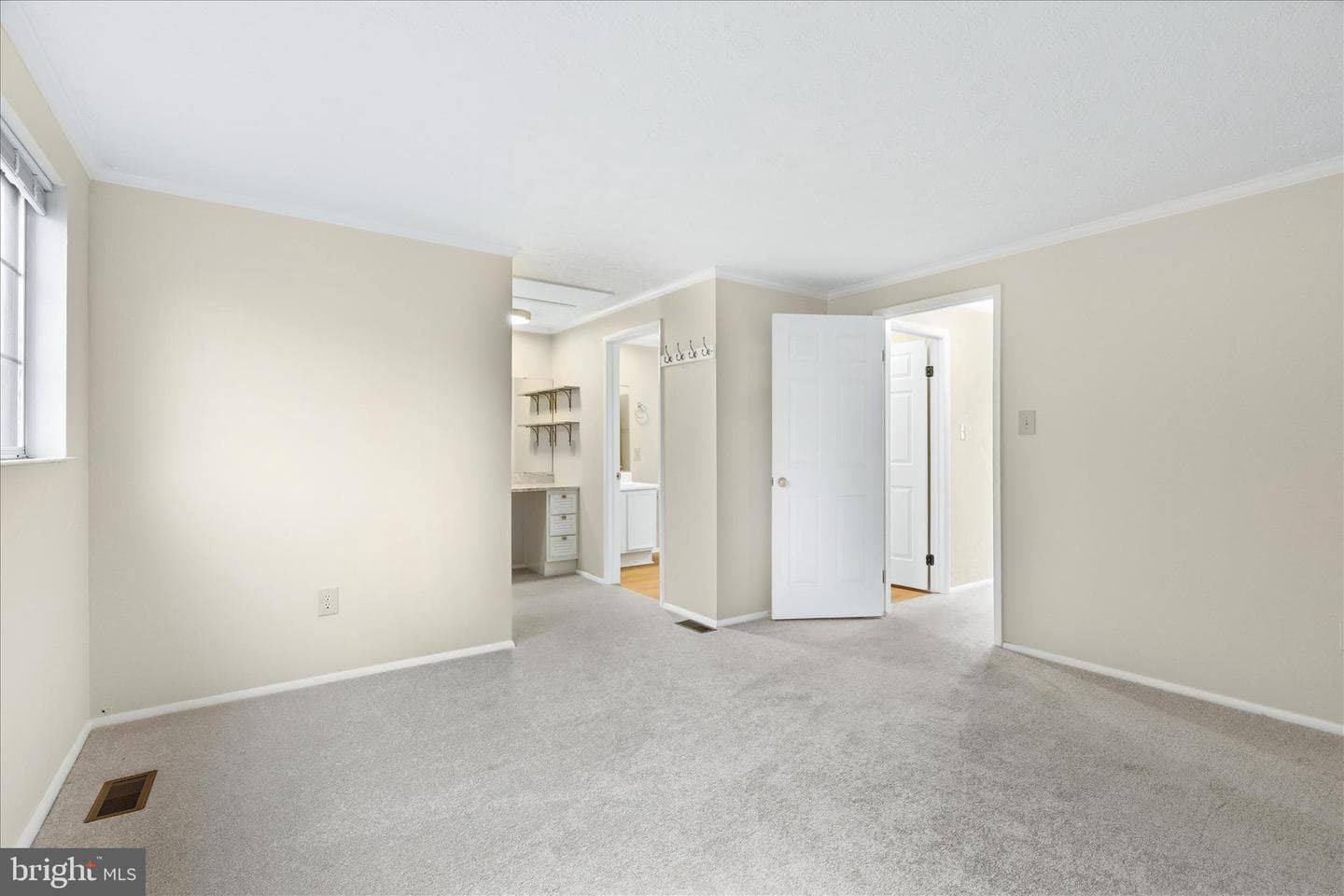 180 Fairfield Drive photo 29