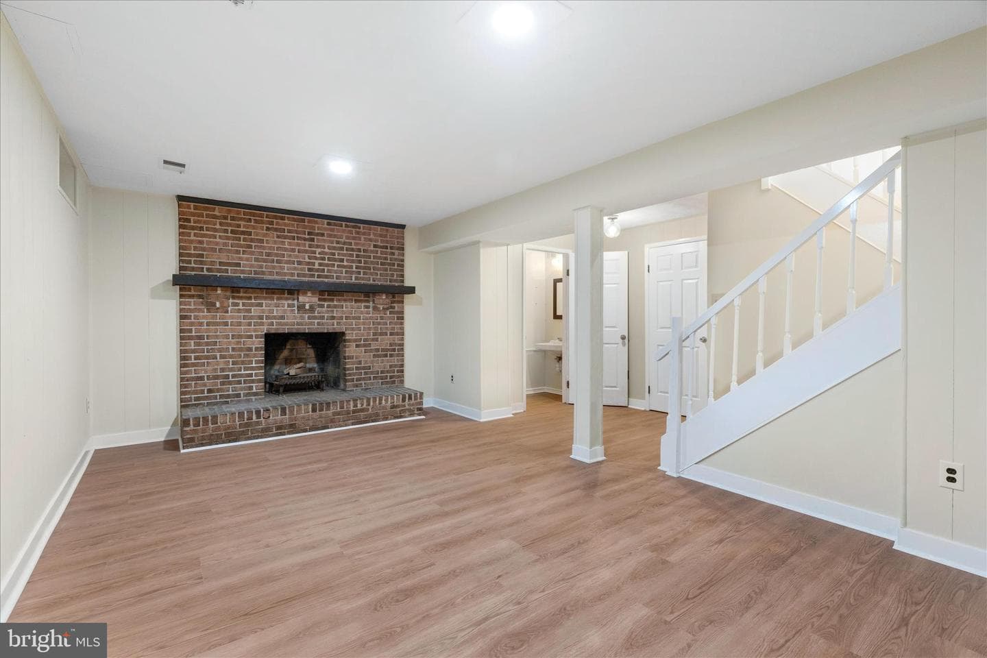180 Fairfield Drive photo 40