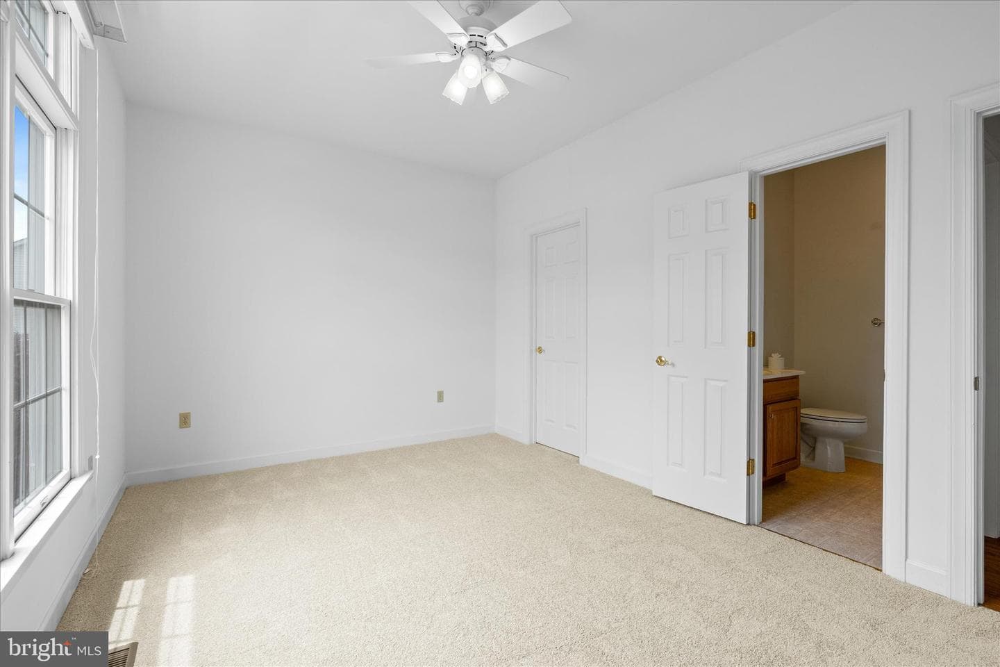 2 Derr Lane photo 11