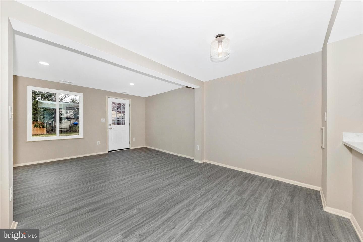 5818 Drawbridge Court photo 11