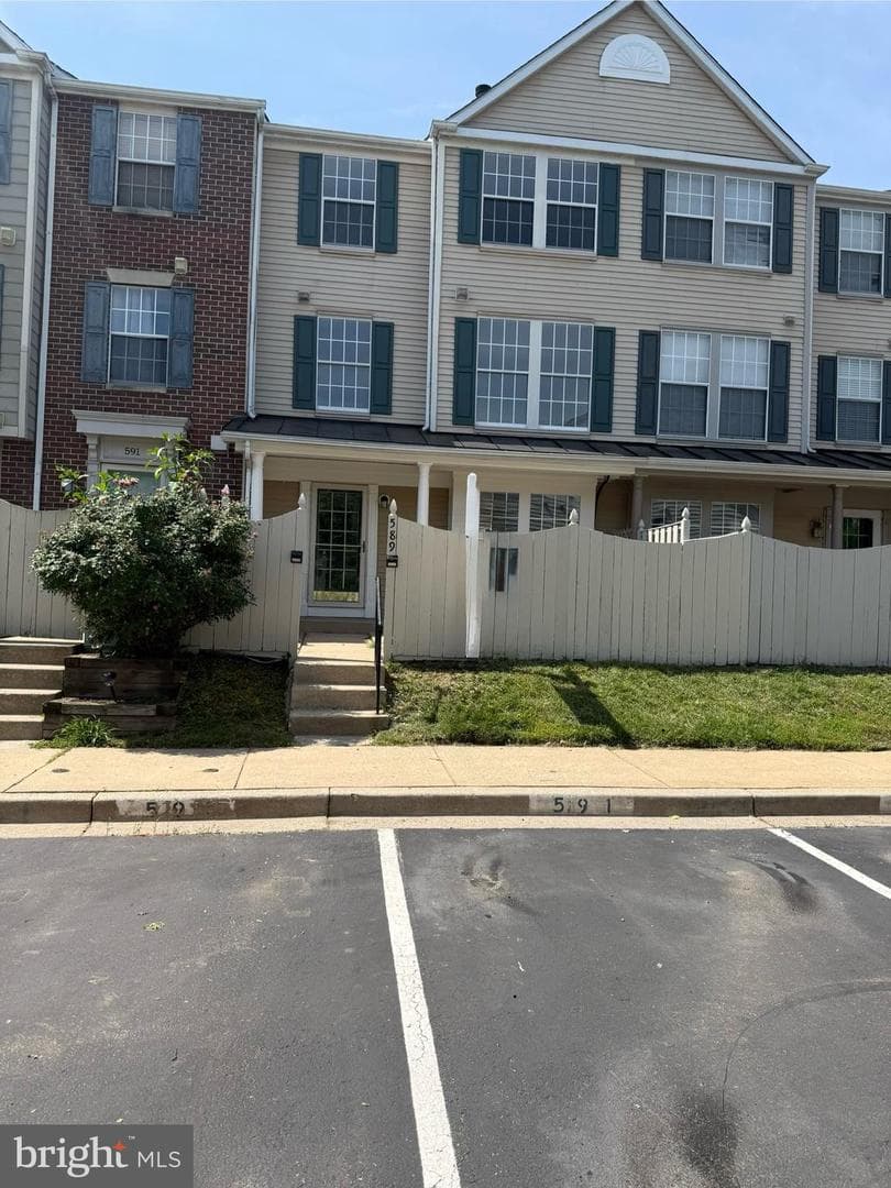 589 Boysenberry Lane, Frederick
