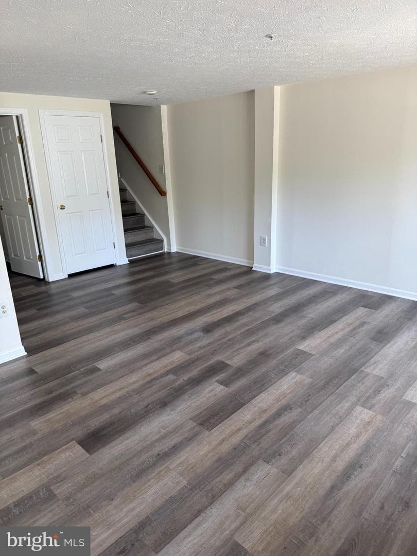 589 Boysenberry Lane photo 4