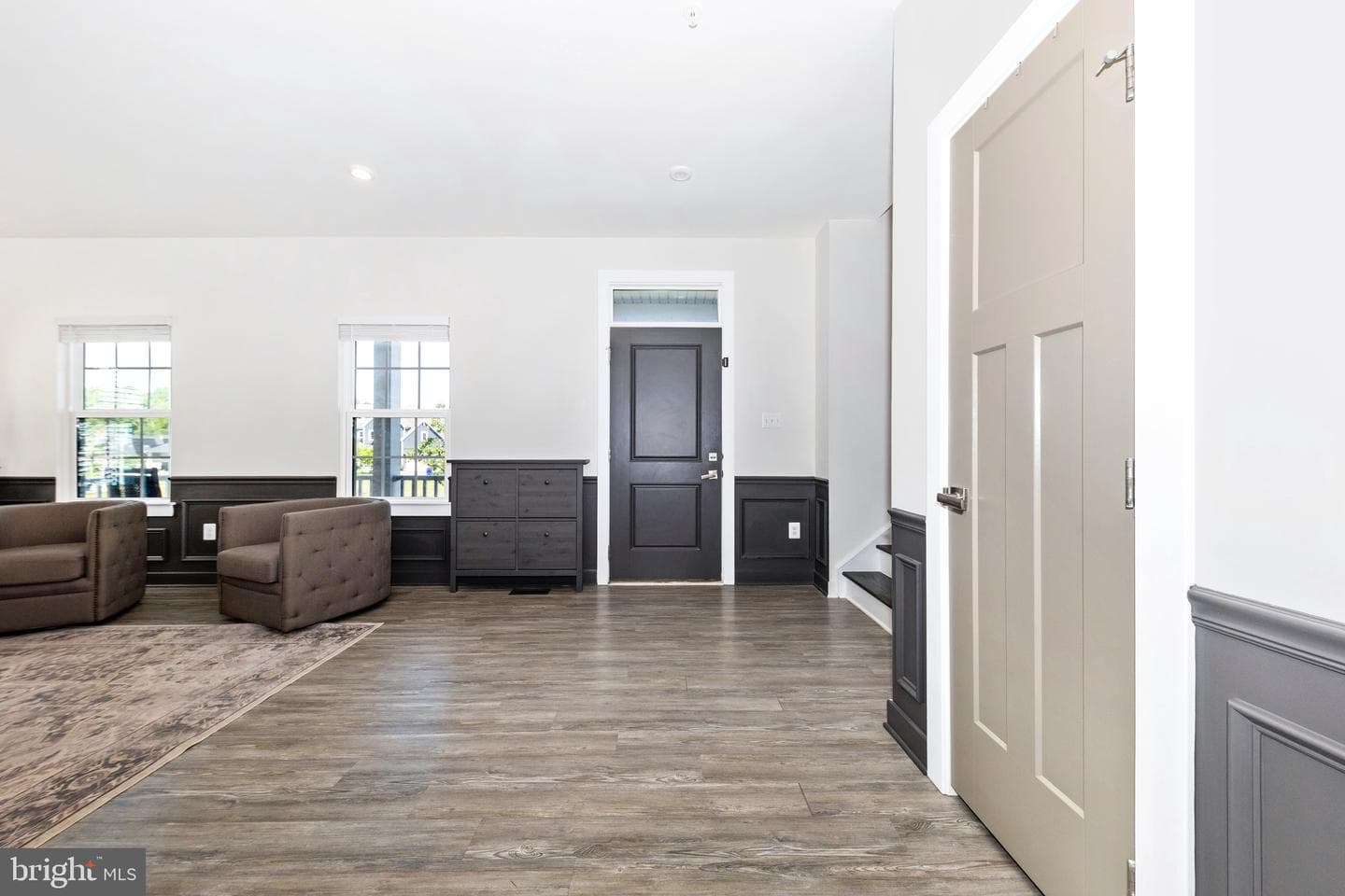 10963 Tavern Lane photo 3