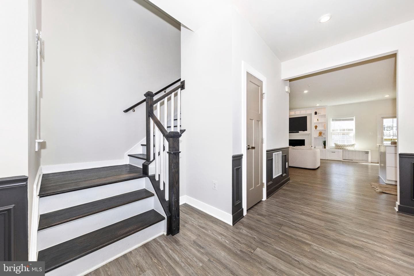 10963 Tavern Lane photo 6