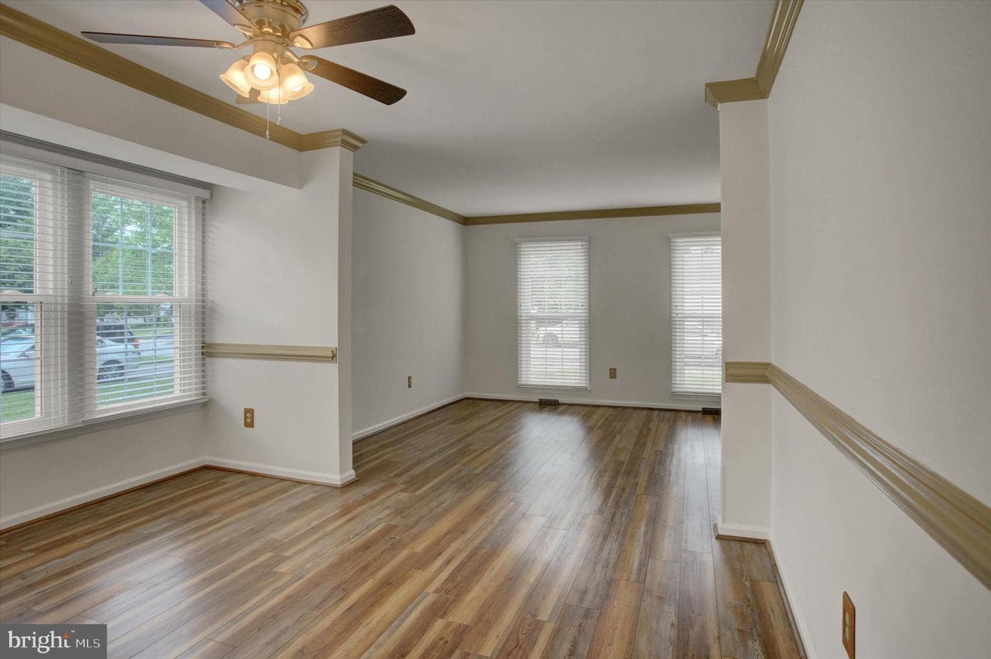 210 Burlington Avenue photo 10