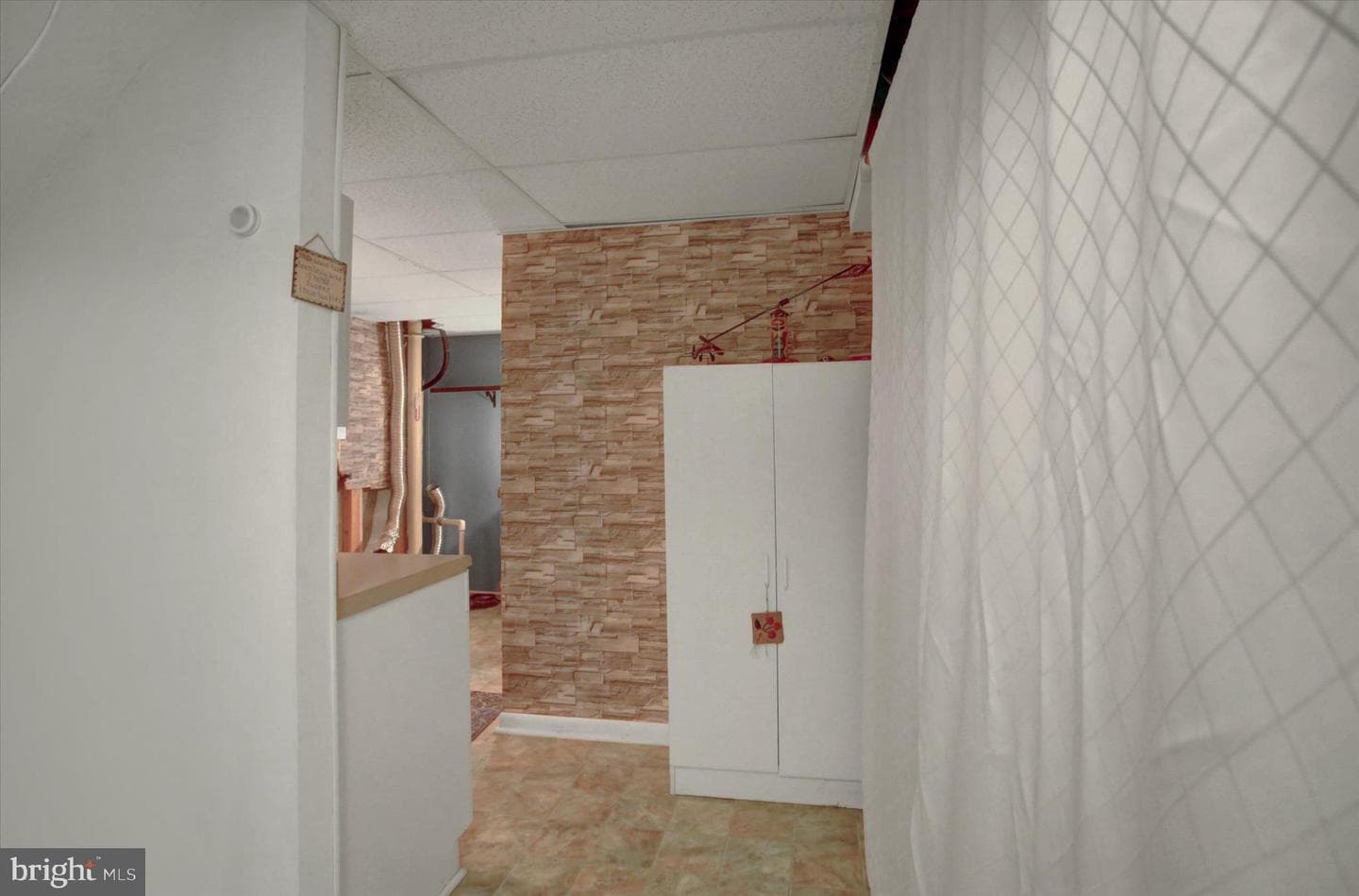 210 Burlington Avenue photo 33