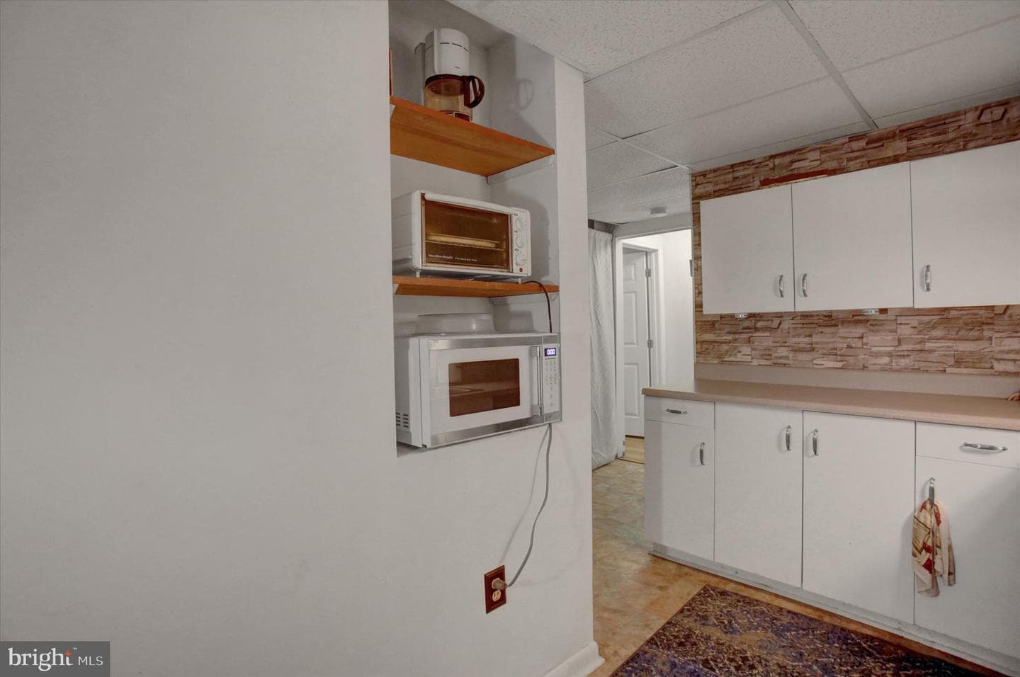 210 Burlington Avenue photo 37