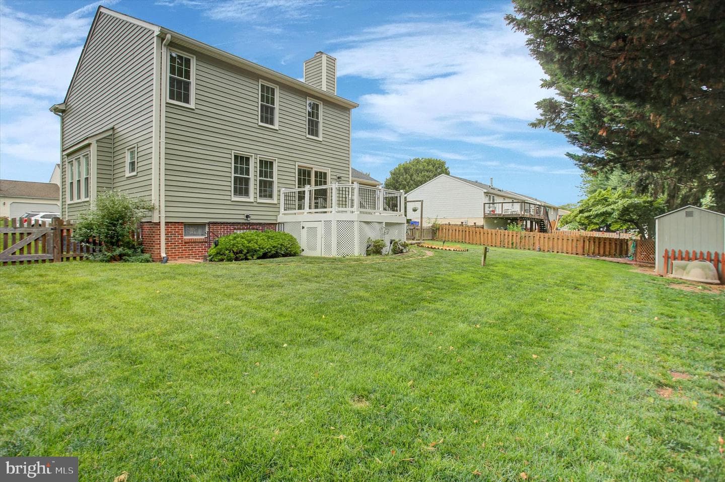 210 Burlington Avenue photo 48