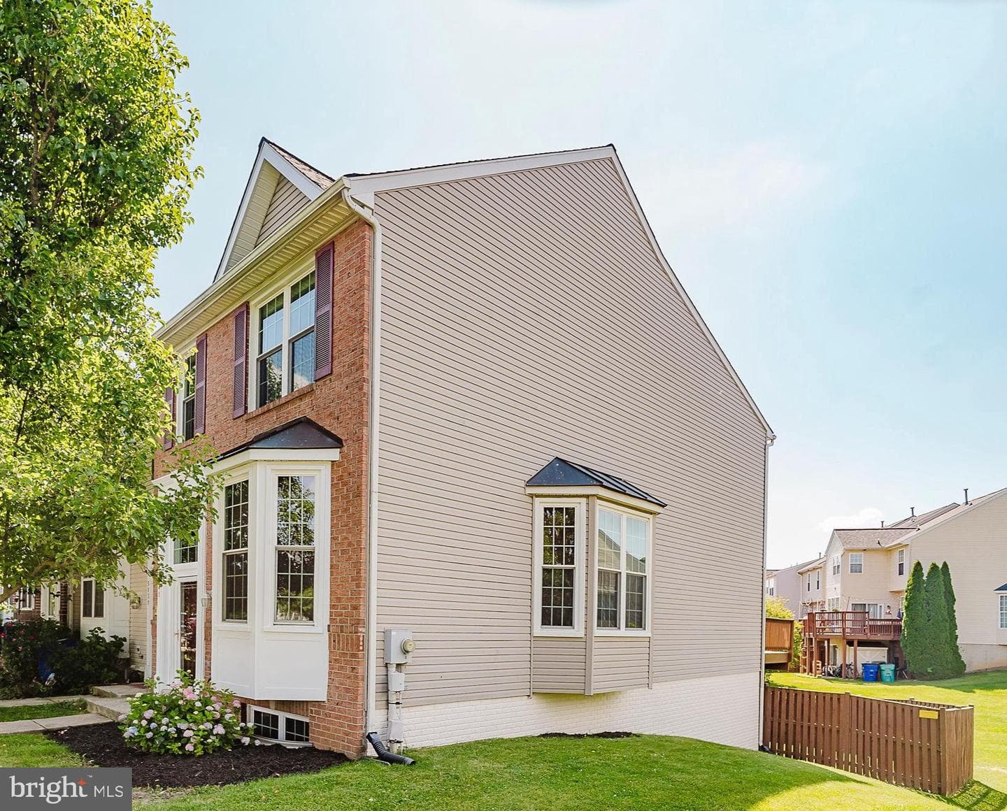 5141 Mclauren Lane photo 4