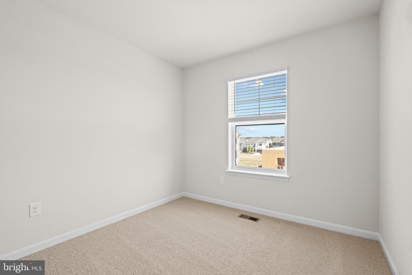 430 Ensemble Way photo 32
