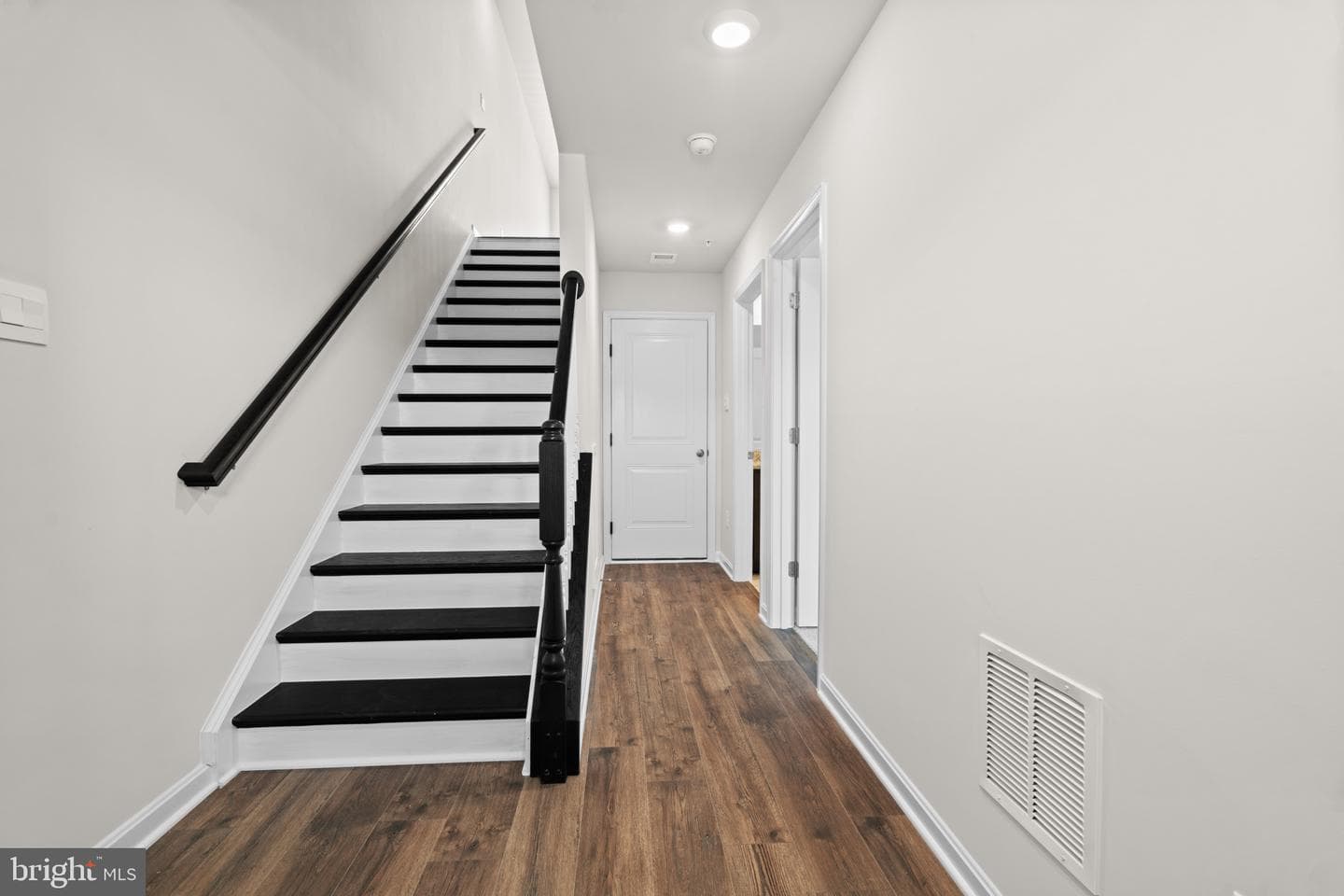 430 Ensemble Way photo 7