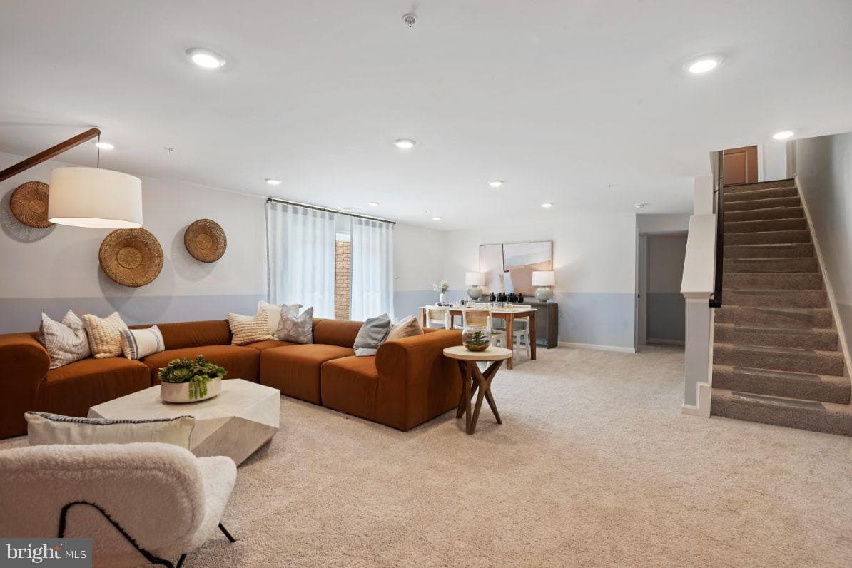 472 Ensemble Way photo 30