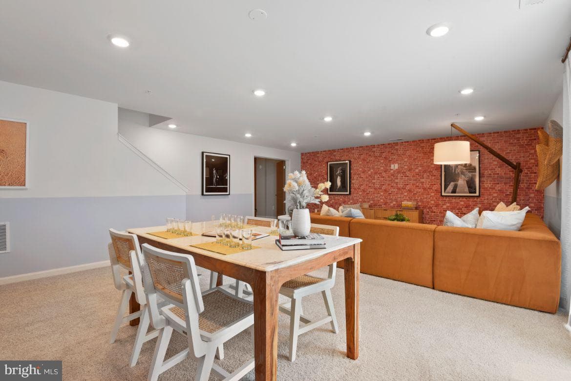 472 Ensemble Way photo 35