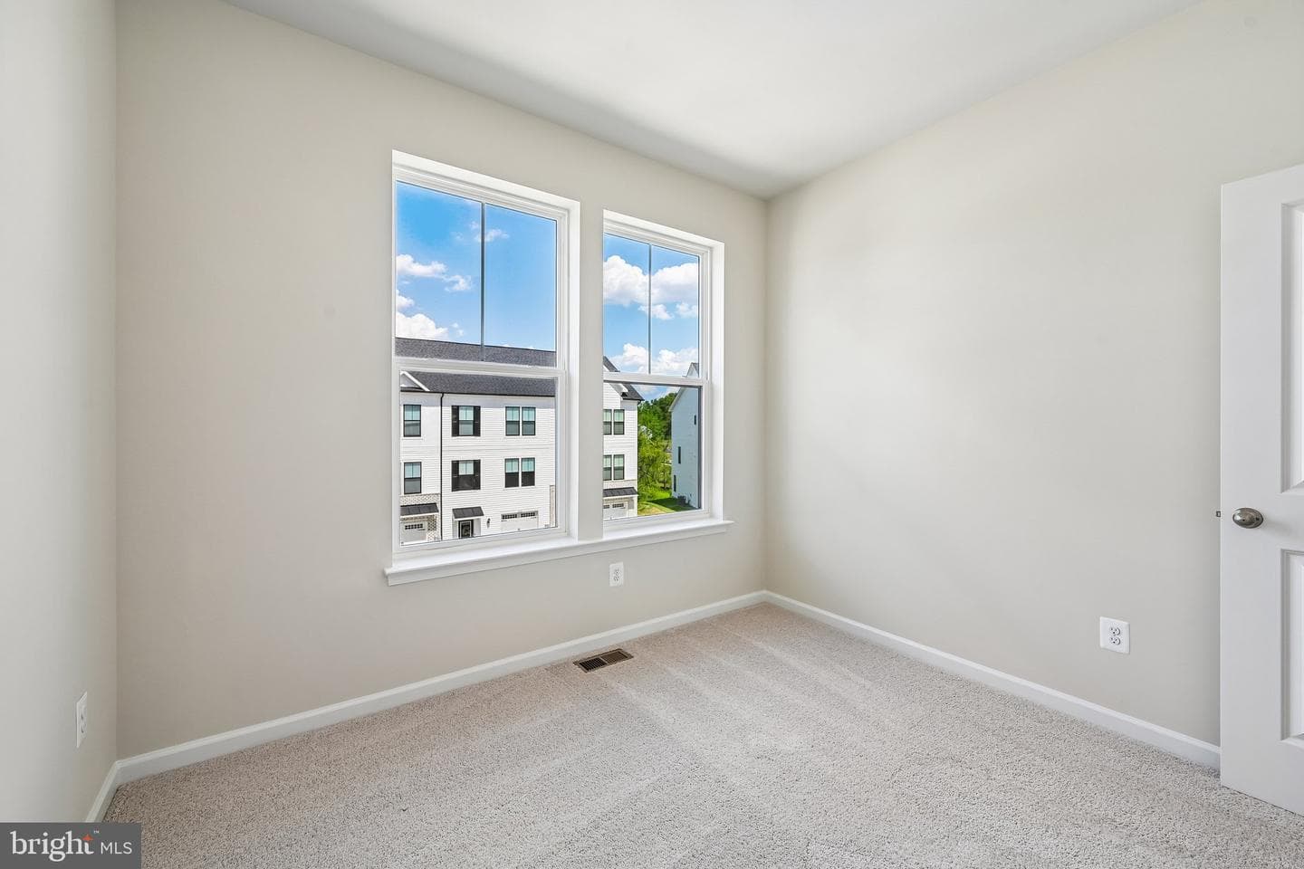 2109 Peace Lily Lane photo 34