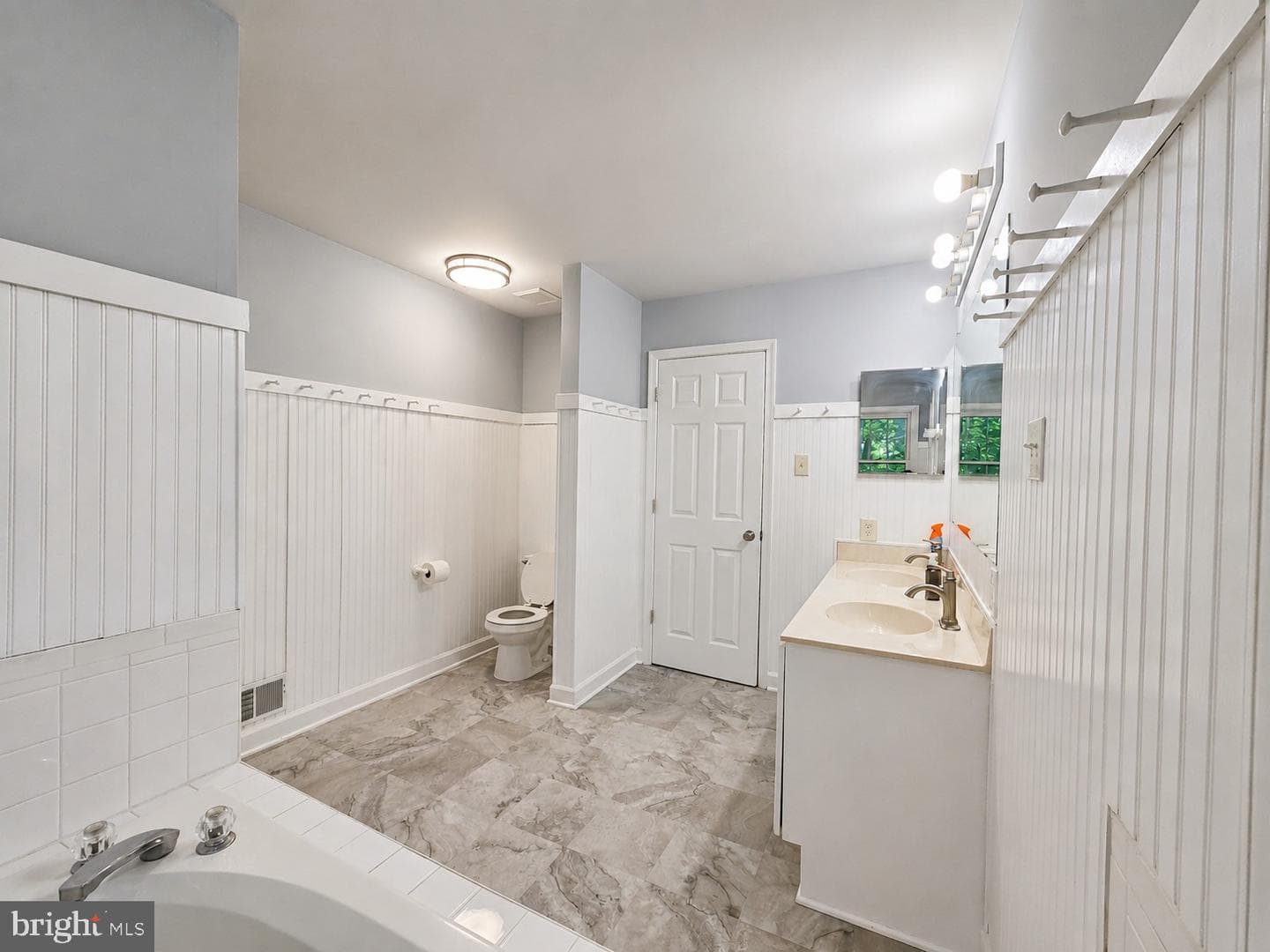 10918 Oakcrest Circle photo 46