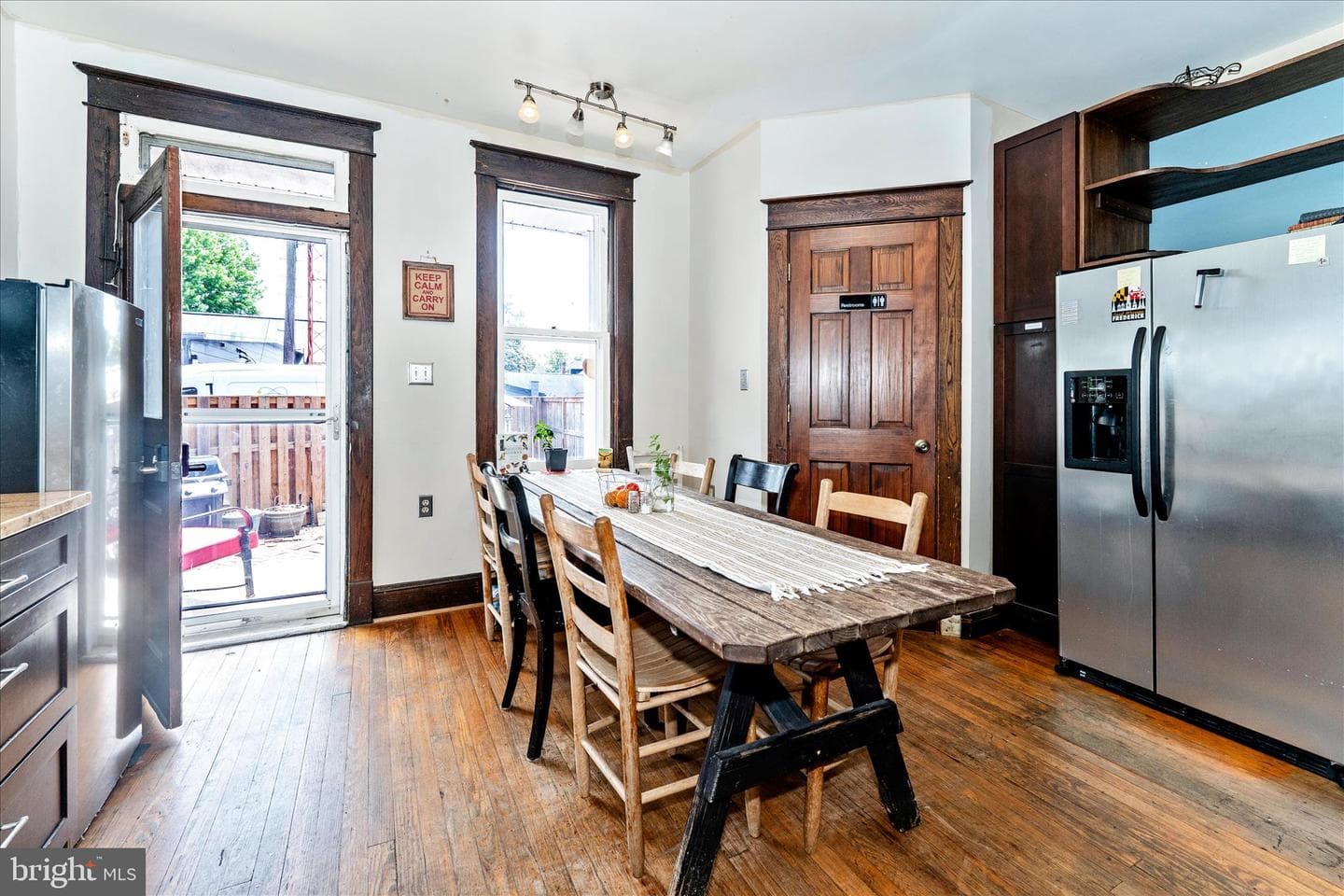 276 W 5th Street photo 20