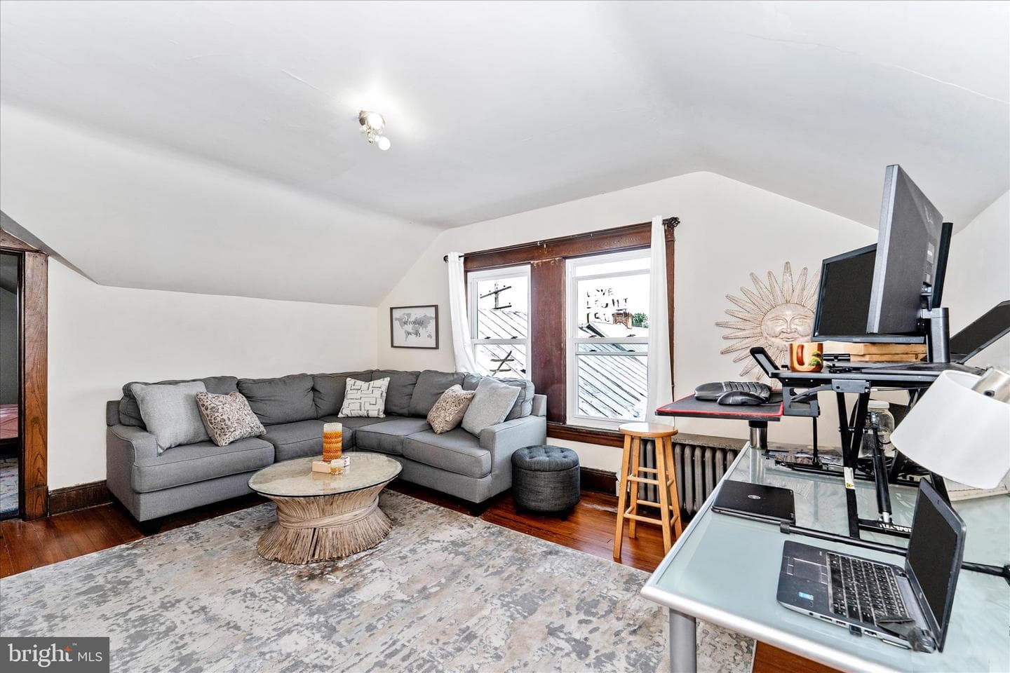 276 W 5th Street photo 36