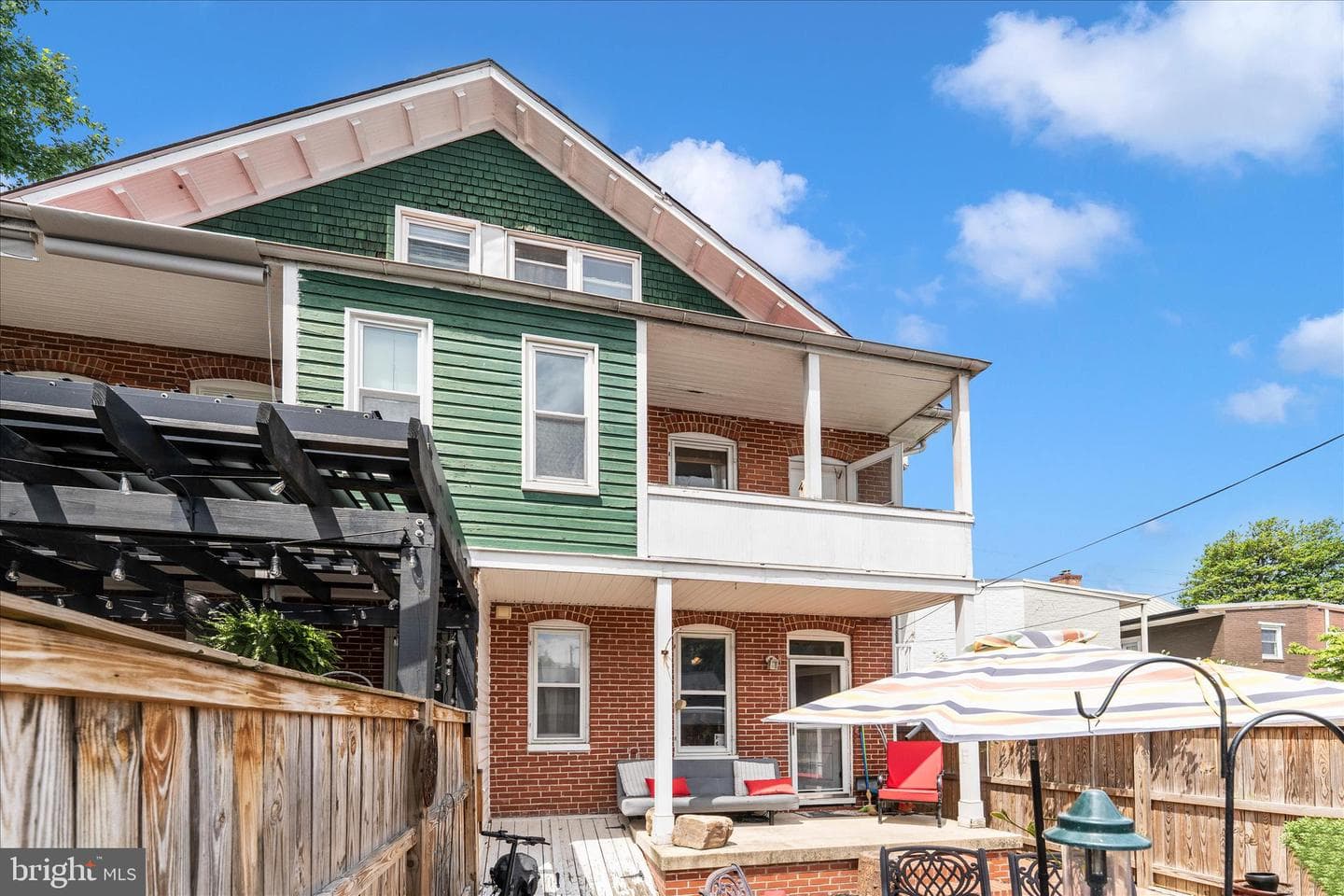 276 W 5th Street photo 41