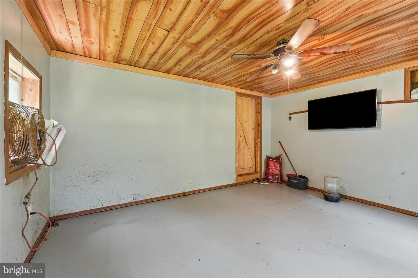 14316 Tower Road photo 19