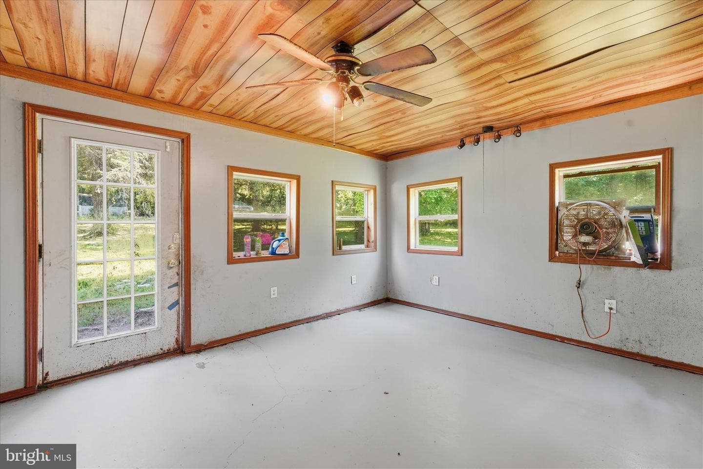 14316 Tower Road photo 21